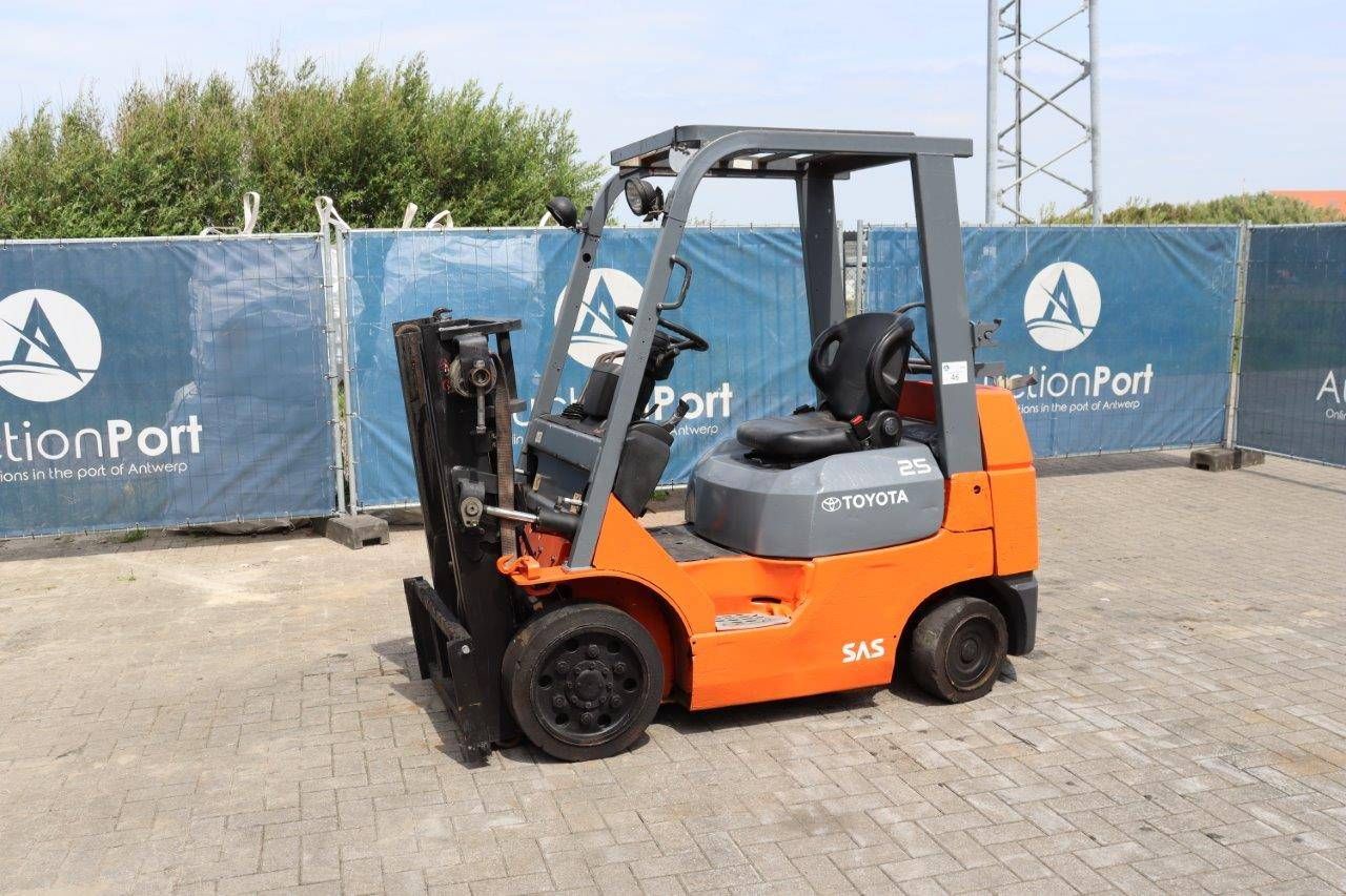 Forklift Toyota 7FGCU25 LPG 2100kg 2.04m 