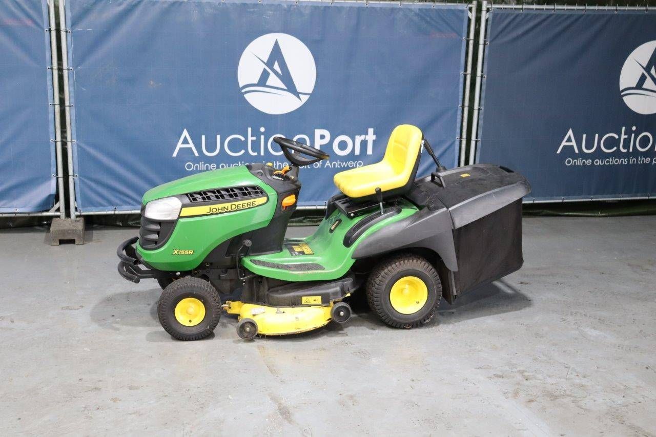 Riding mower John Deere X155R Petrol