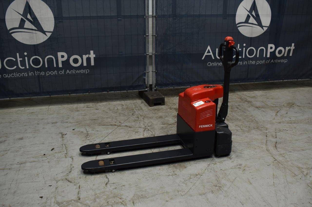 Pallet truck Fenwick Linde MT15 Electric 1500kg