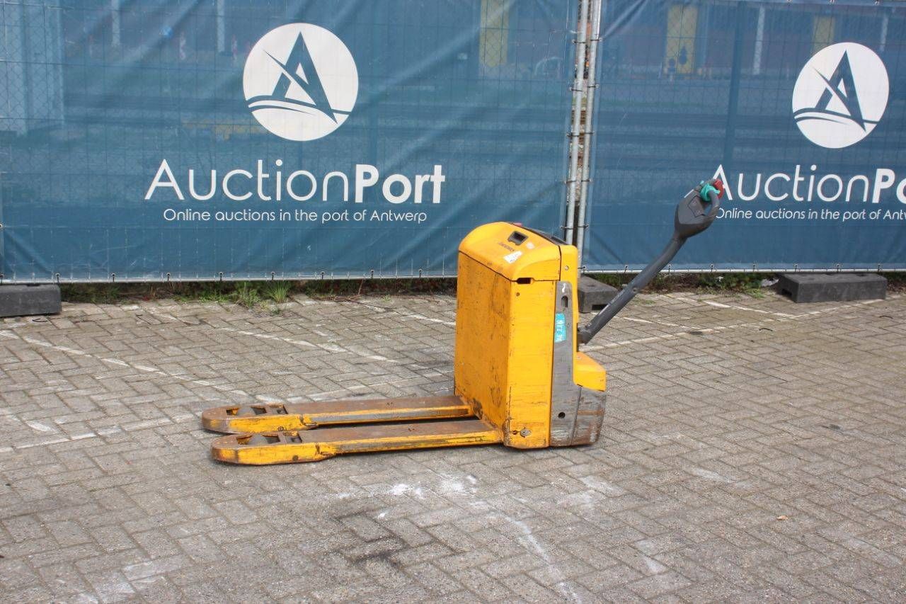 Pallet truck Jungheinrich Electric