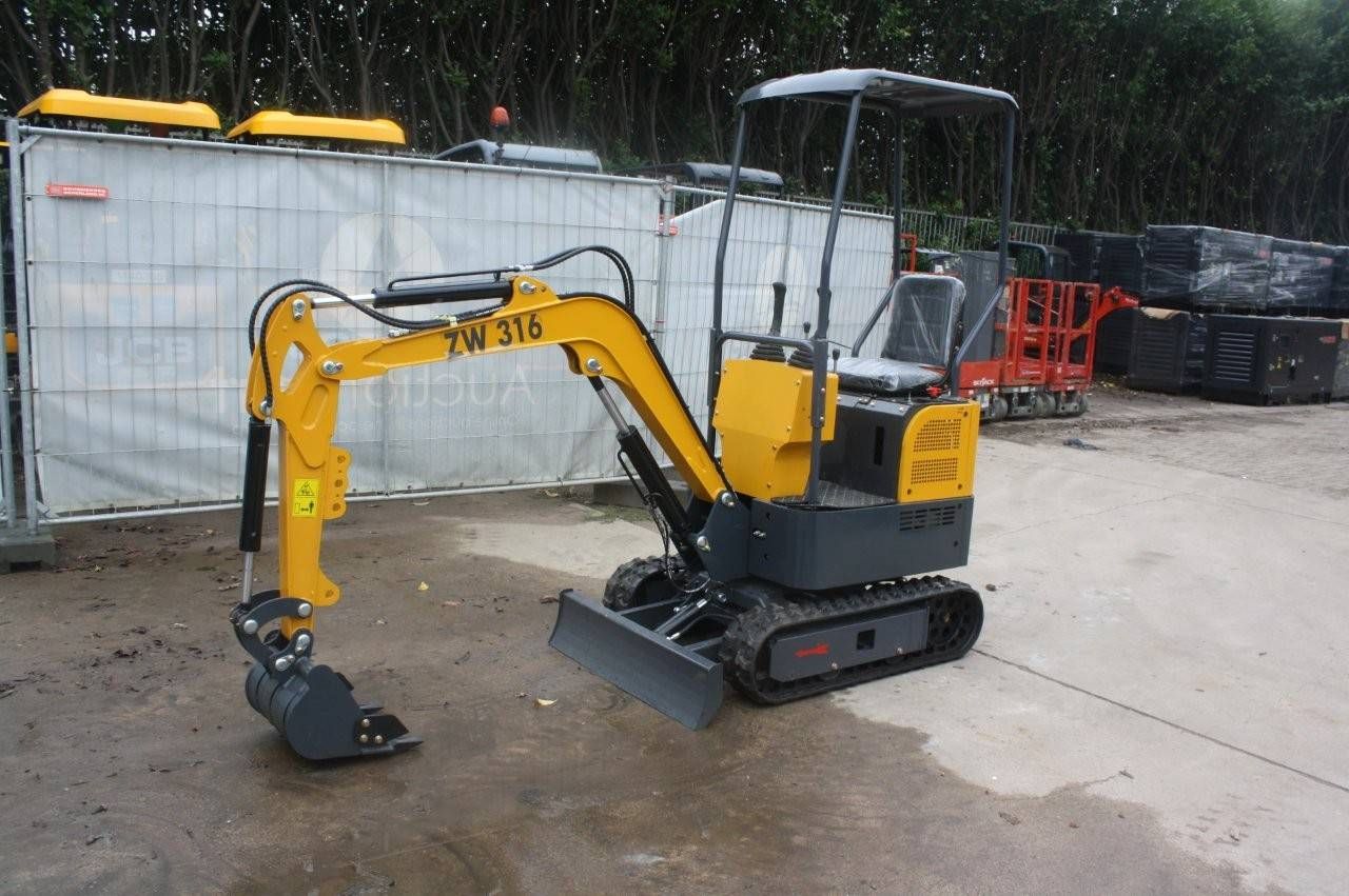Mini Excavator Newrick ZW316 Petrol 8.6kW 2025 Demo New