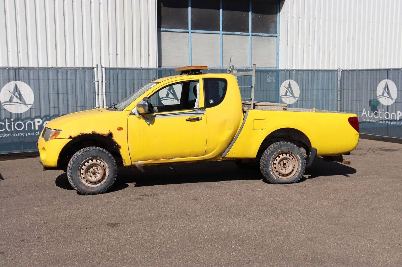 Mitsubishi L200 Club Cab 4WD Invite, Diesel, 136 PS, Baujahr 2007