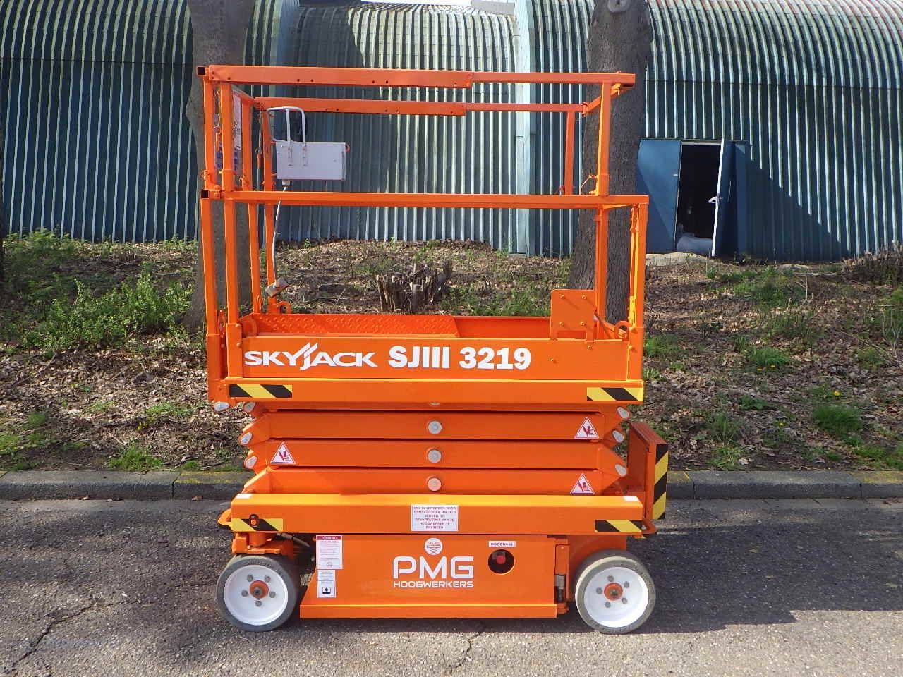 Scissor lift SkyJack SJ3219 Electric 7.8m 2015