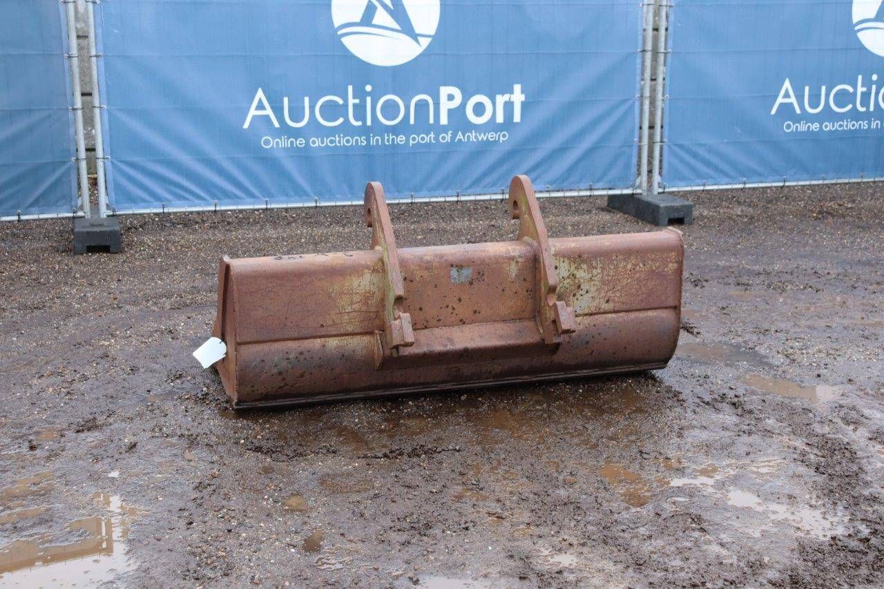 Digger bucket