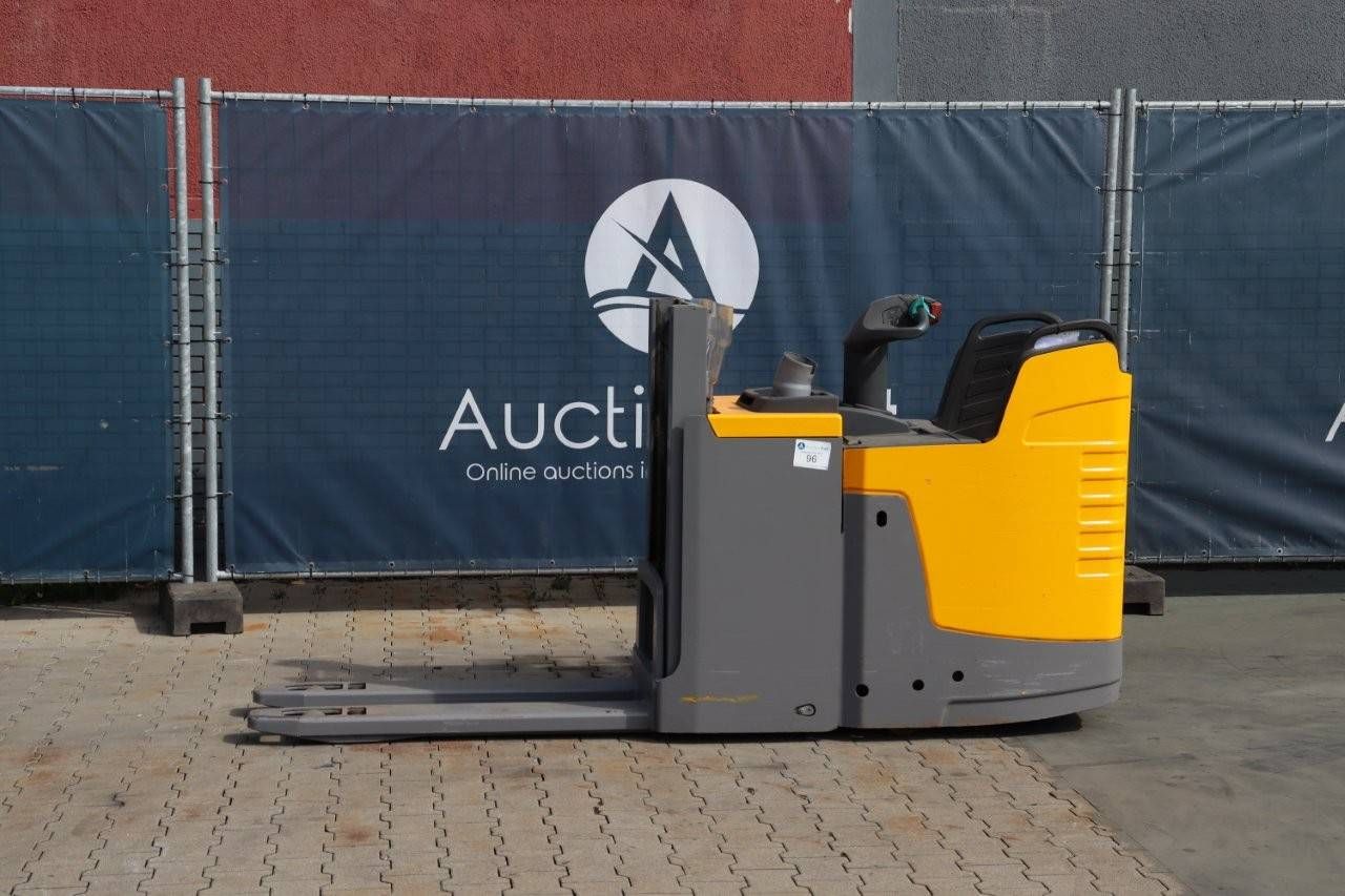 Stacker Jungheinrich ERD 220 Electric 2000kg 2017