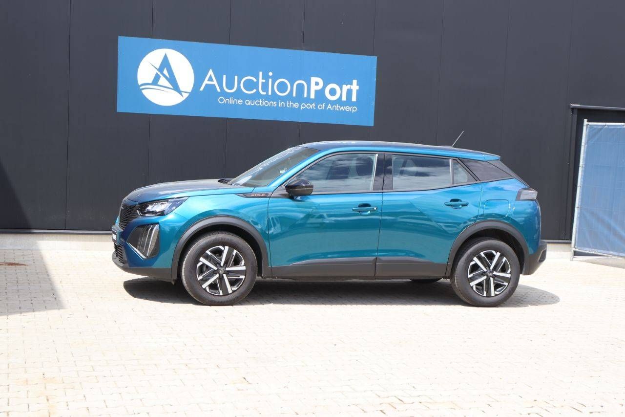 SUV Peugeot 2008 Petrol 100hp 2025 (Margin)