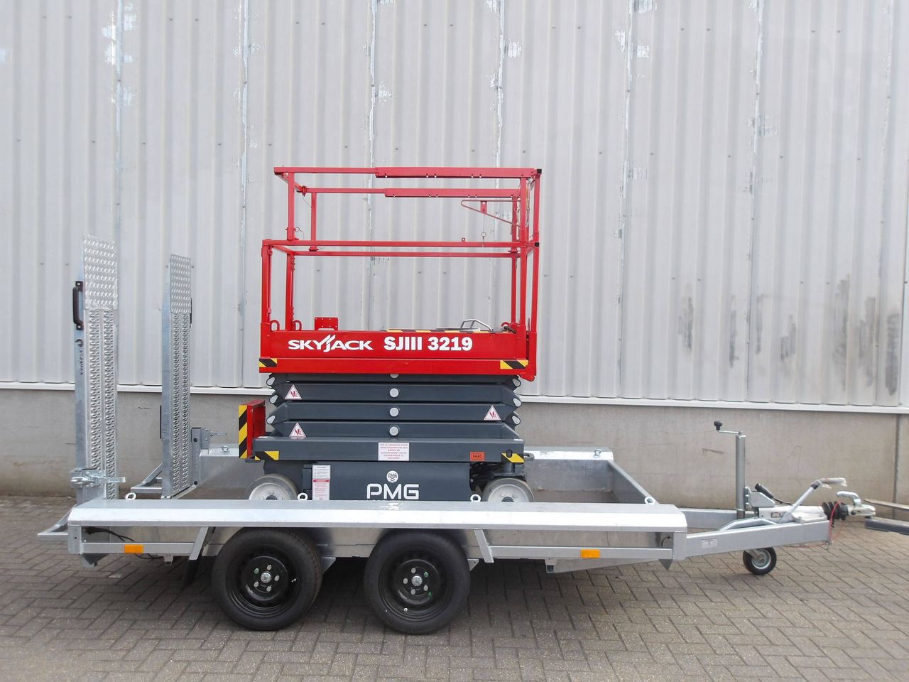 SkyJack SJ3219 Electric Scissor Lift 7.81m 2017