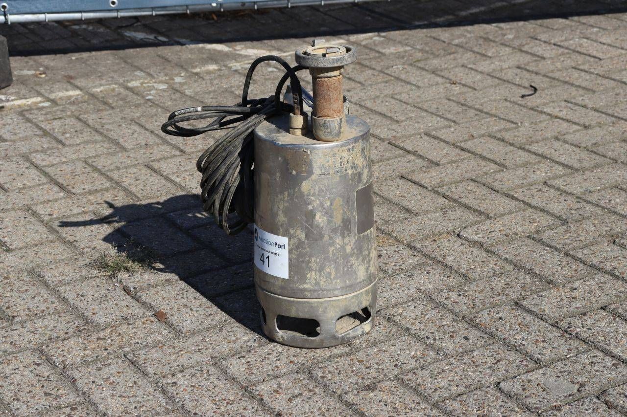 Bomba sumergible eléctrica