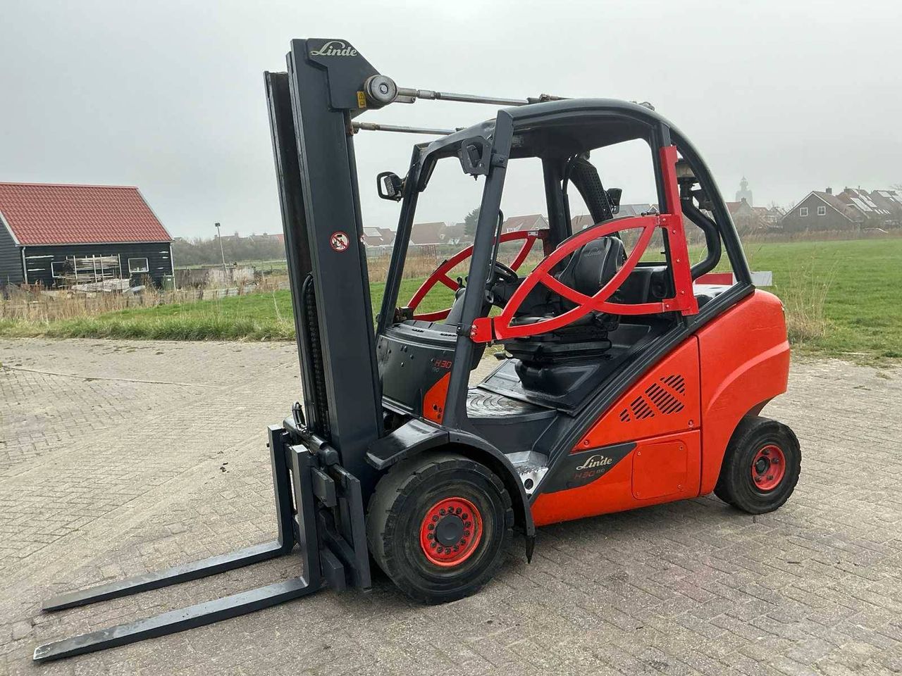 Heftruck Linde H30D-02 Diesel 3000kg 4.6m 2015