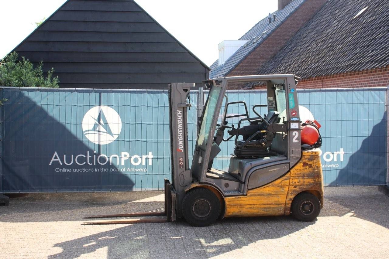 Forklift Jungheinrich TFG 320s LPG 2000kg 4.4m 2018
