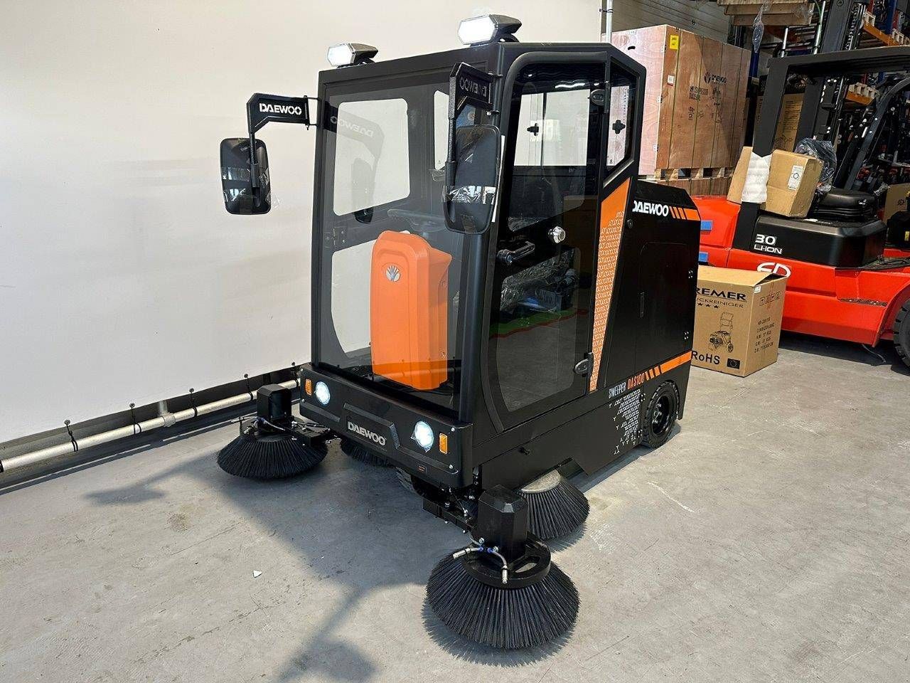 Sweeper Daewoo DAS 100 Electric New