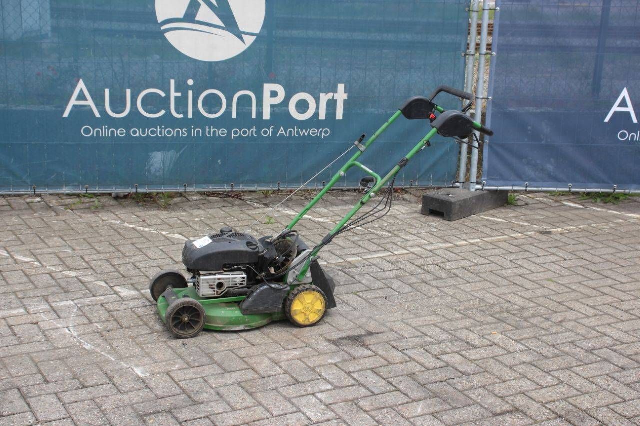 Cortador de grama a gasolina John Deere R43V 2,4 kW 2017