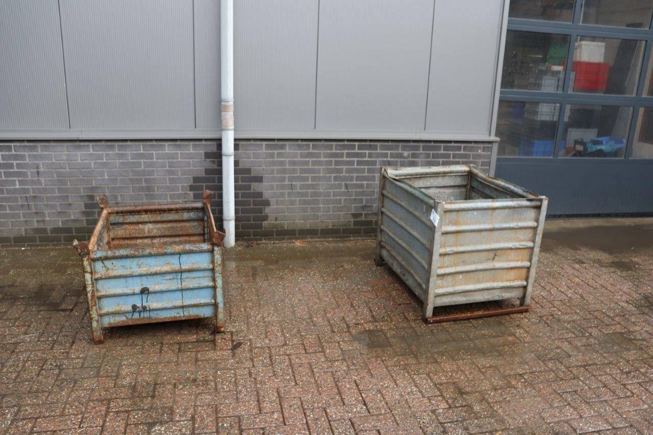 Work trays