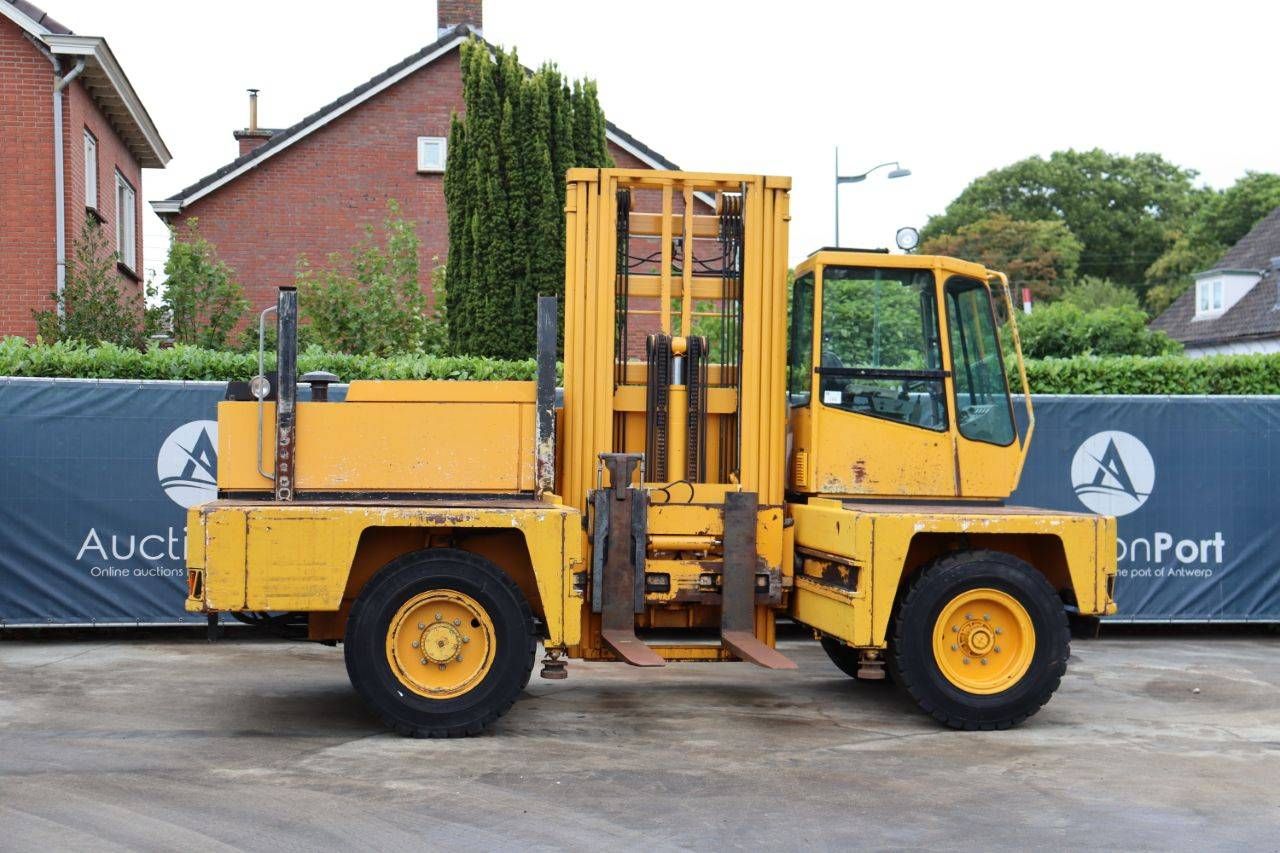 Side loader Baumann GS60 Diesel 6000kg 7.07m 2004