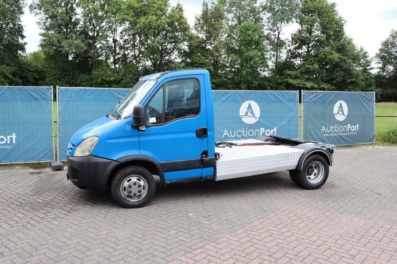 Tractor Iveco Daily S2006 N1 Diesel 177hp 2006