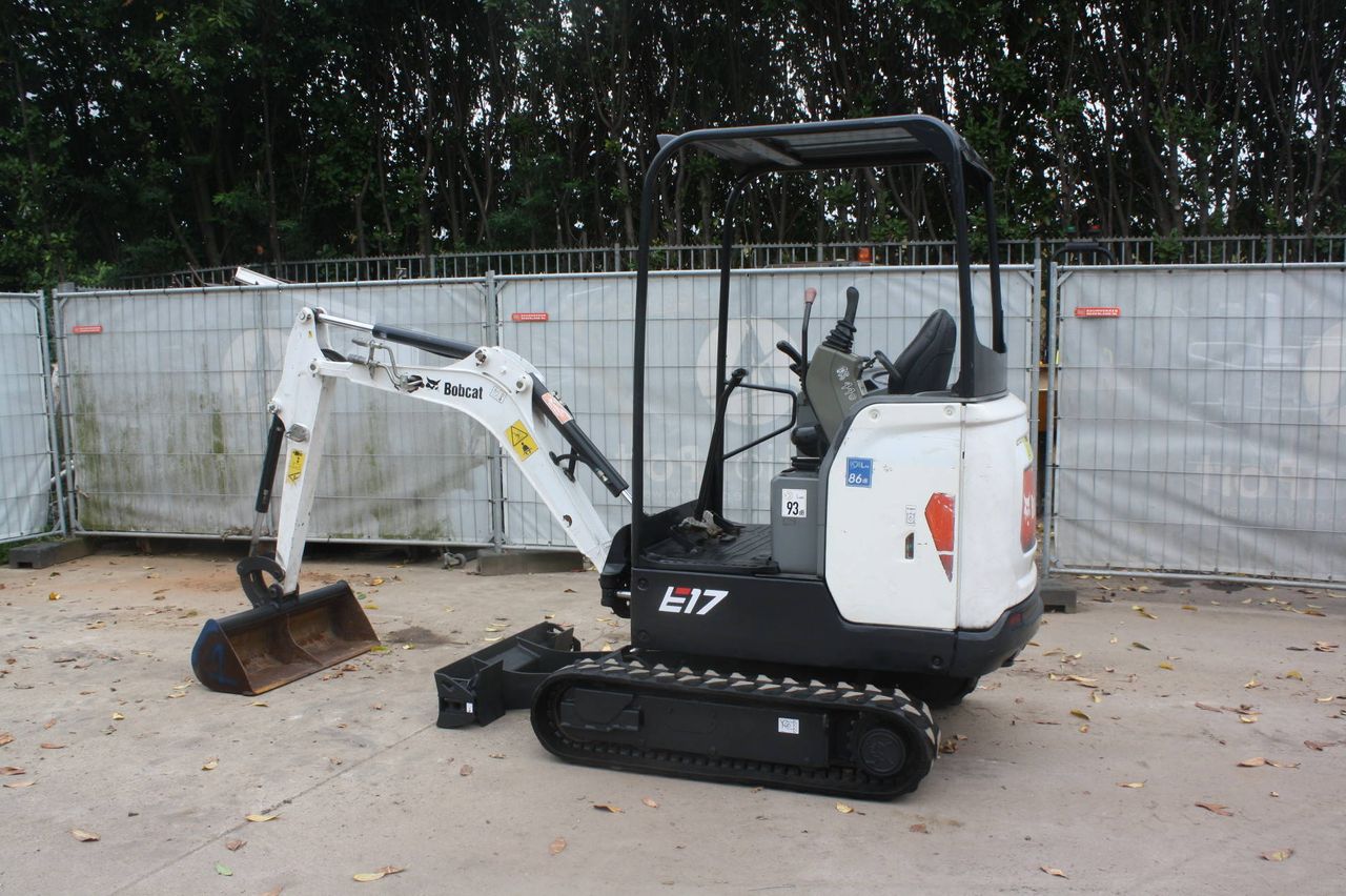 Mini excavator Bobcat E17 Diesel 10.2kW 2016