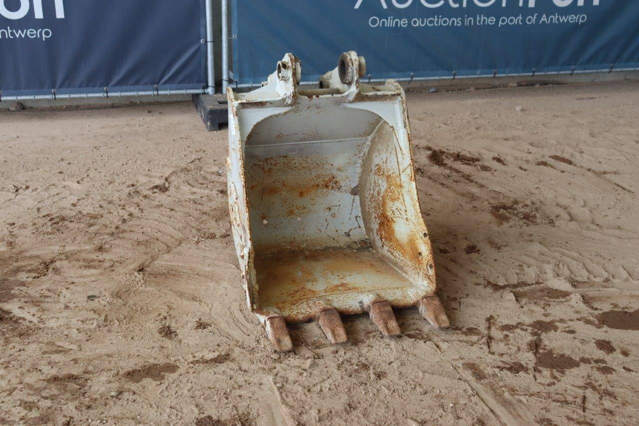 Excavator bucket