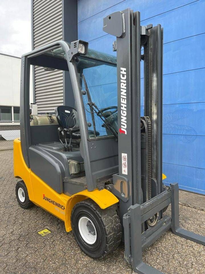 Forklift Jungheinrich TFG 320 2 LPG 2000kg