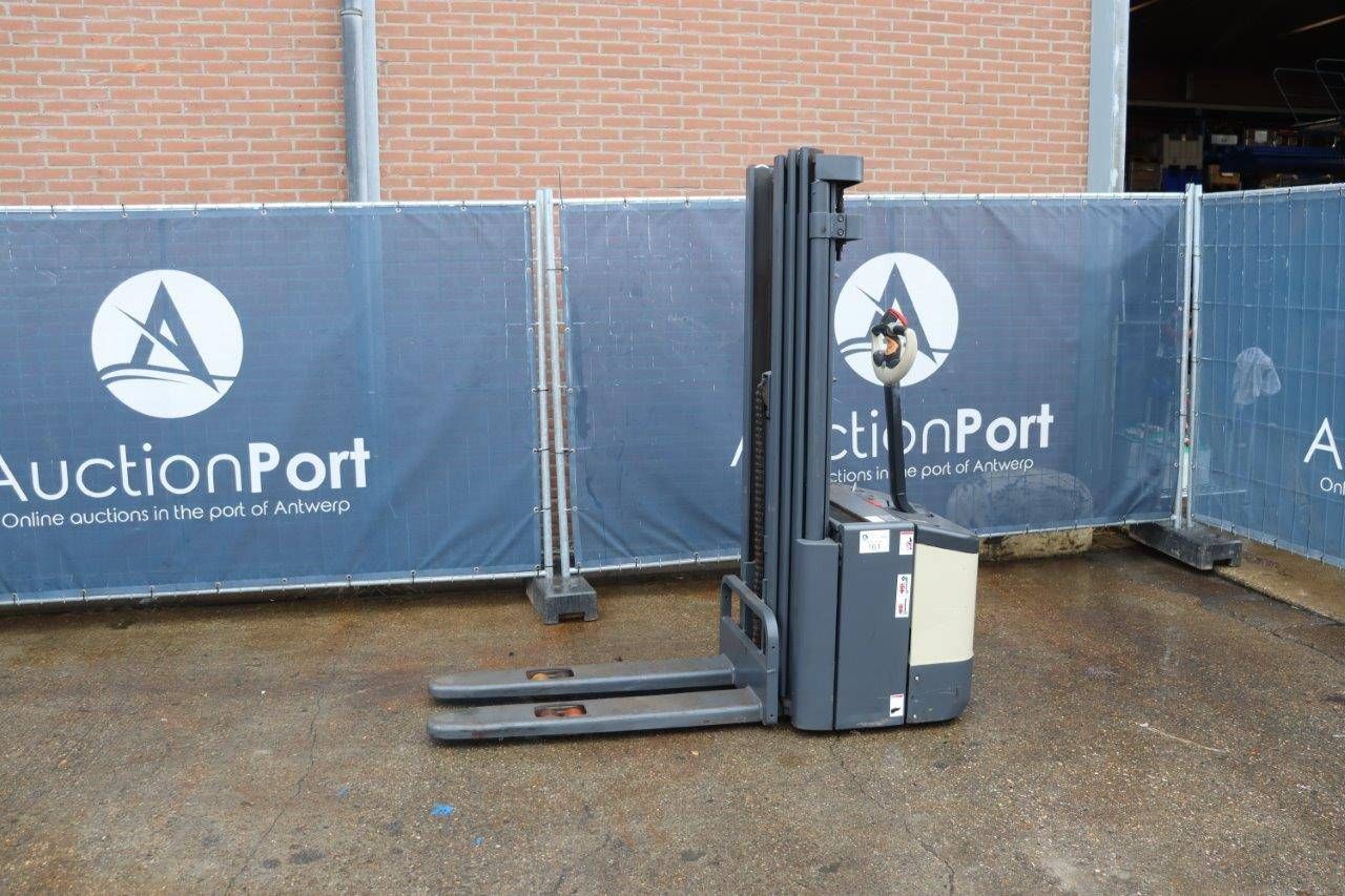 Stacker Crown WE2300 Electric 1600kg 4.65m 