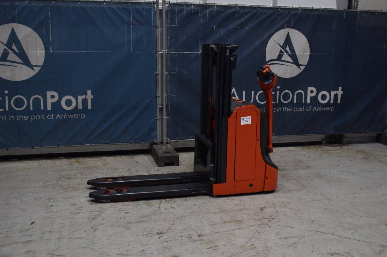 Stacker Linde D08 Electric 1200kg