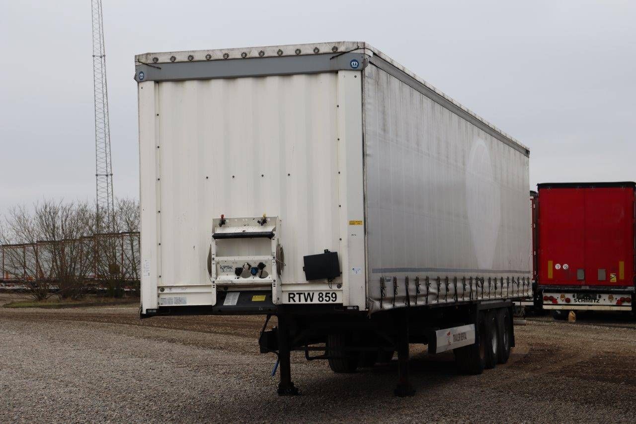Sliding curtain semi-trailer Krone SD 2018