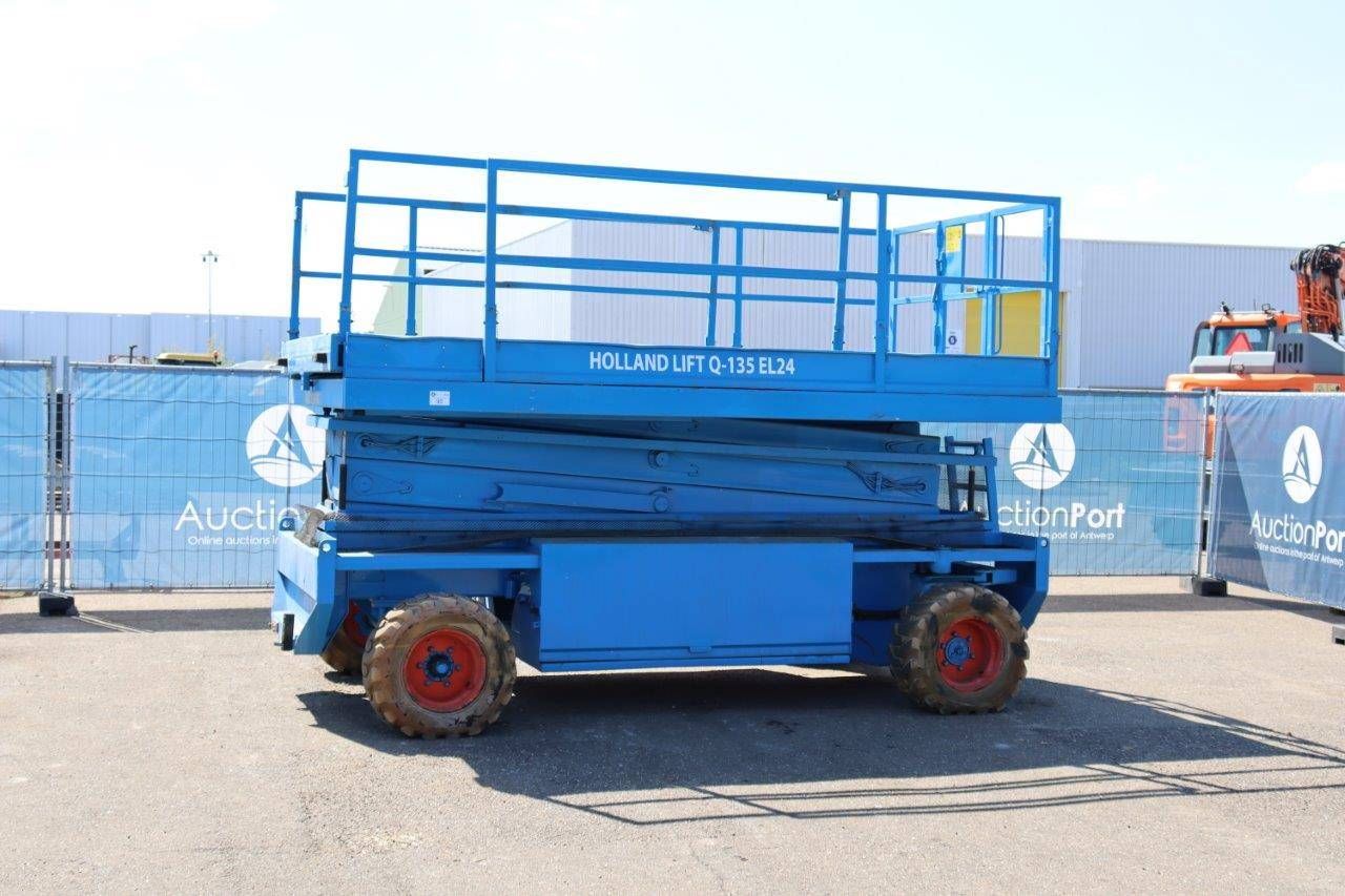 Scissor lift Holland Lift Q135EL24 Electric 750kg 15.5m 2007