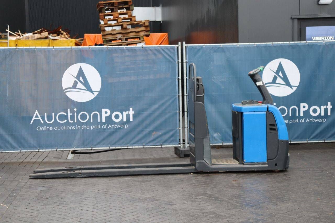 Pallet truck Jungheinrich ECE 225 XL Electric 2500kg 2011