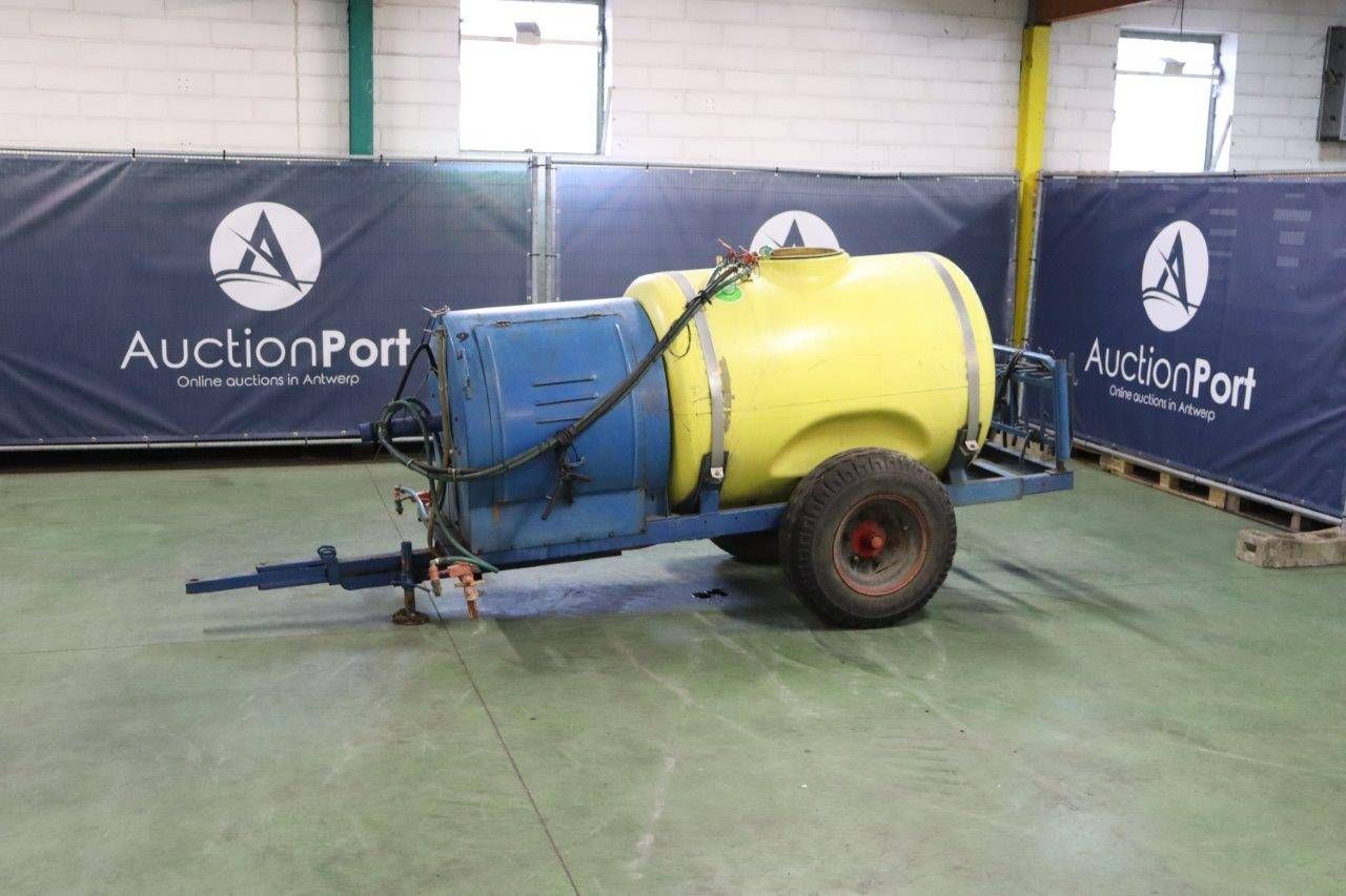 Spraying machine (Margin)