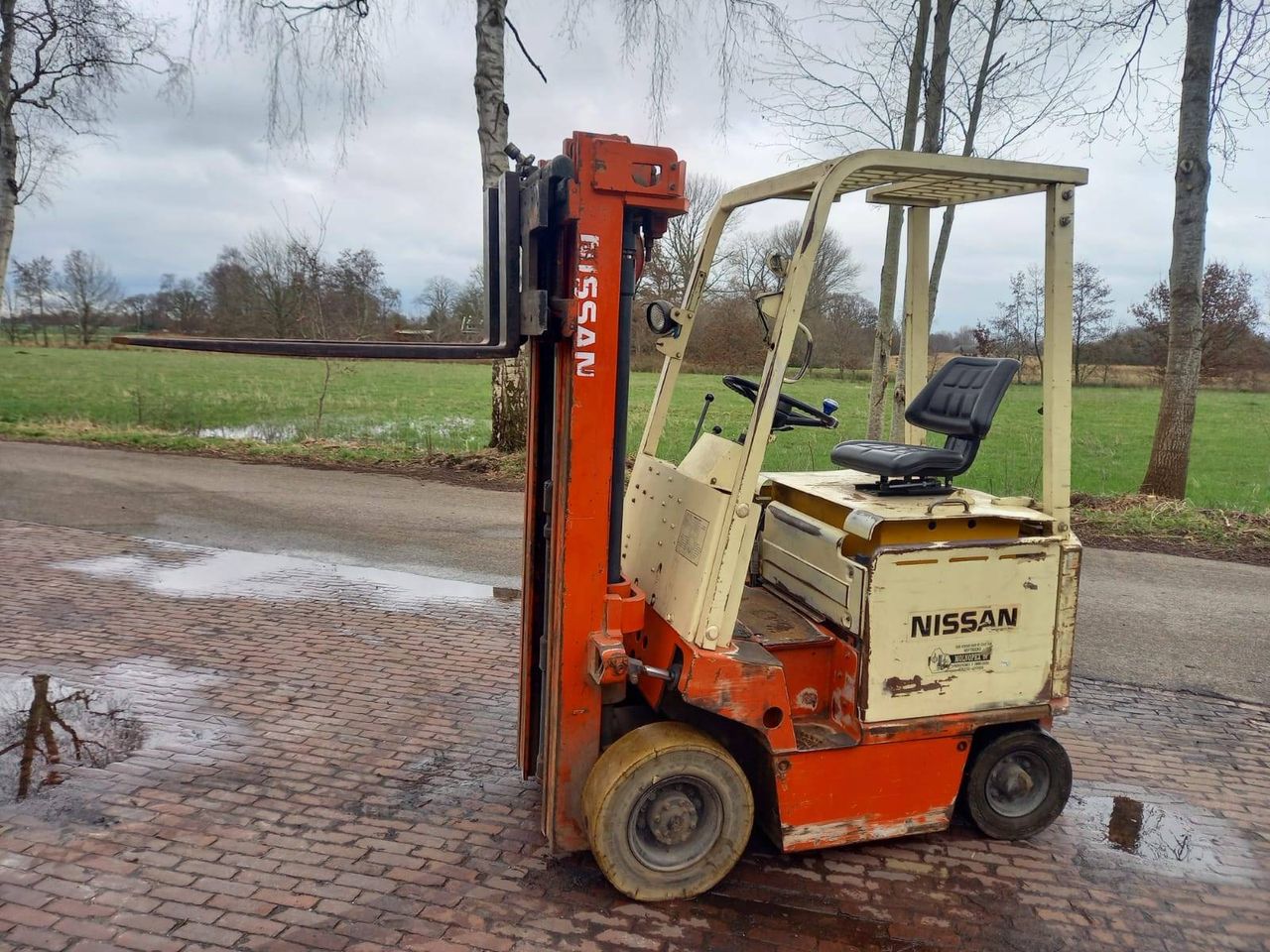 Forklift Nissan UB01L-18U Electric 1800kg 5.5m 