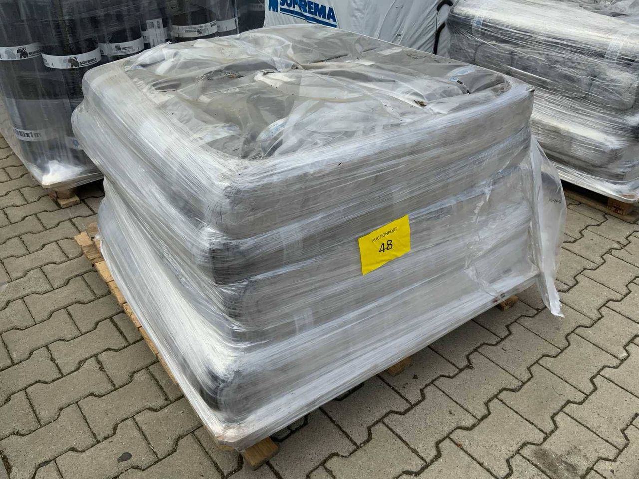 Pallet Roofing New