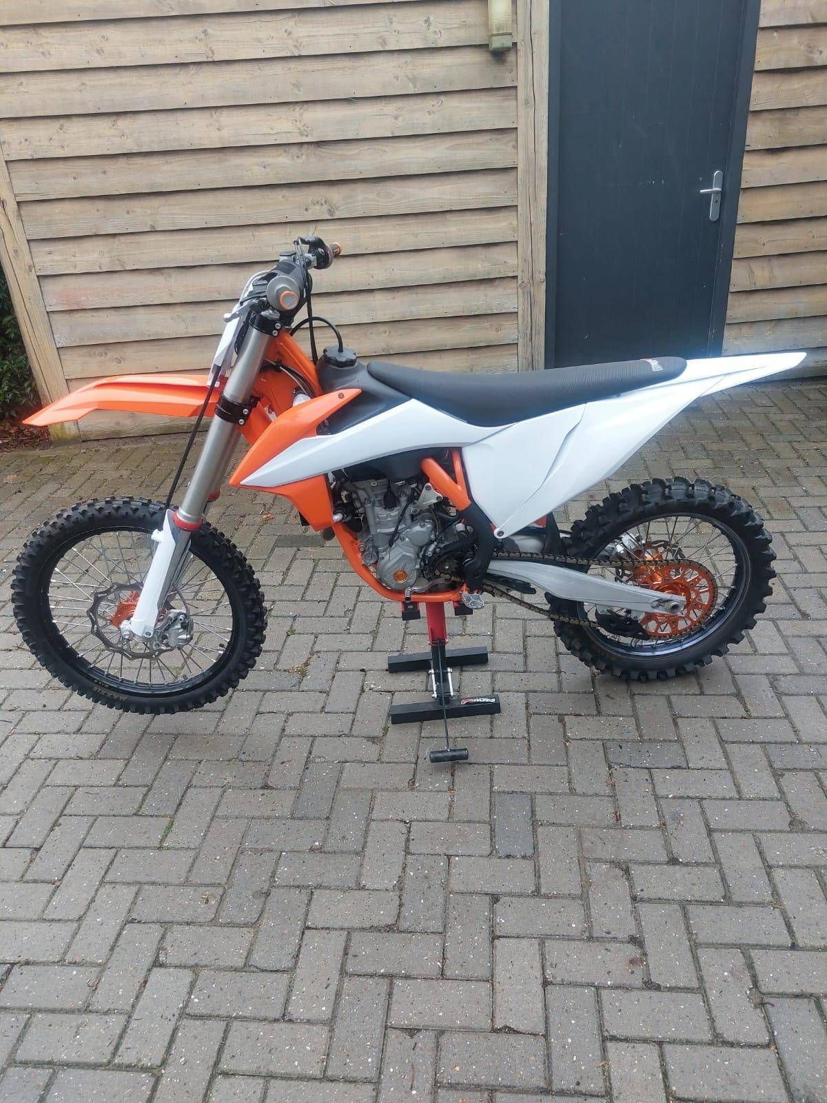 Motorcycle KTM SXF 250 2020