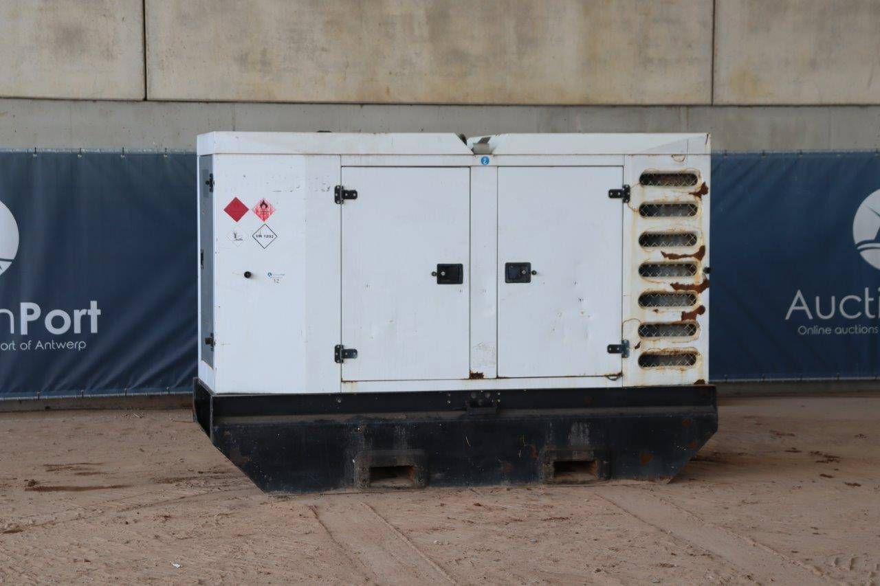 Generator SDMO R90 Diesel 400V 2011