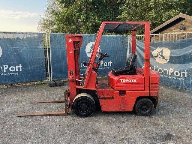 Forklift Toyota 025FDF15 Diesel 1400kg 3.7m 1989