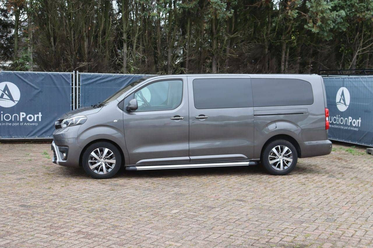 Toyota Proace Diesel Van 177hp 2019