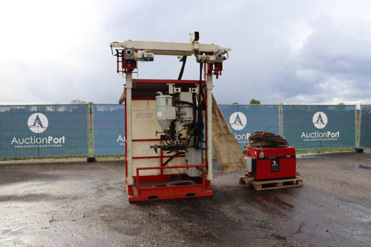 Welding machine Lincoln DC-655 for building/repairing storage tanks