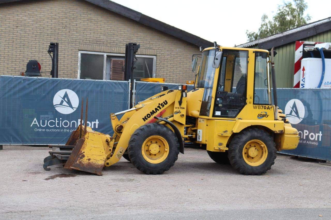 Wheel loader Komatsu WB70A Diesel 51.1kW 1998