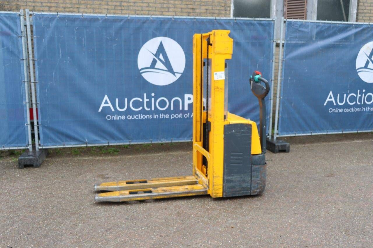 Stacker Jungheinrich EJC110 Electric 1000kg 2.5m 2008