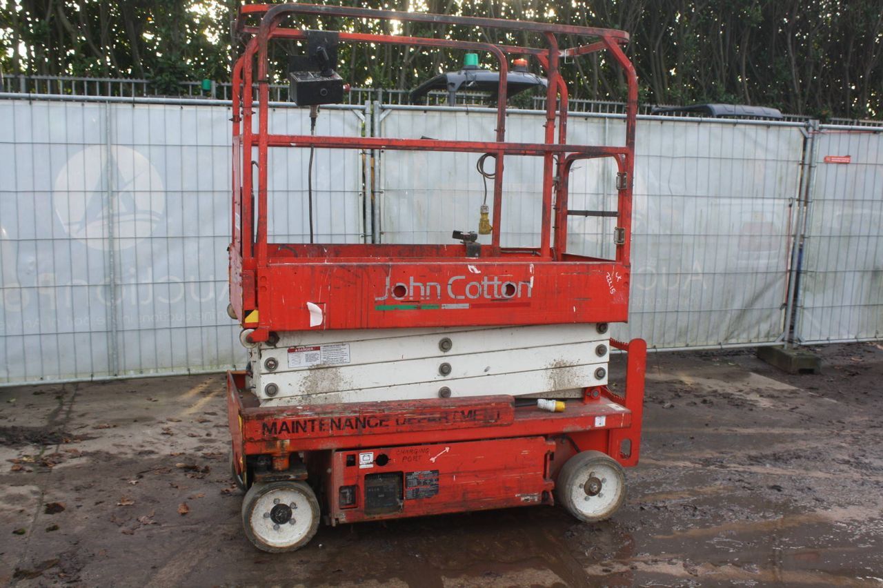 Scissor Lift Snorkel S1930E Electric 2011