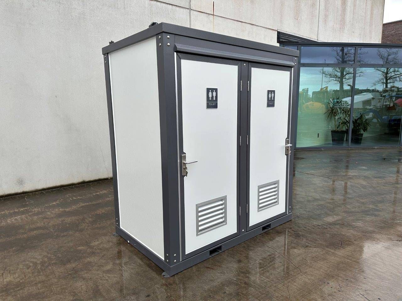 Double WC Cabin New
