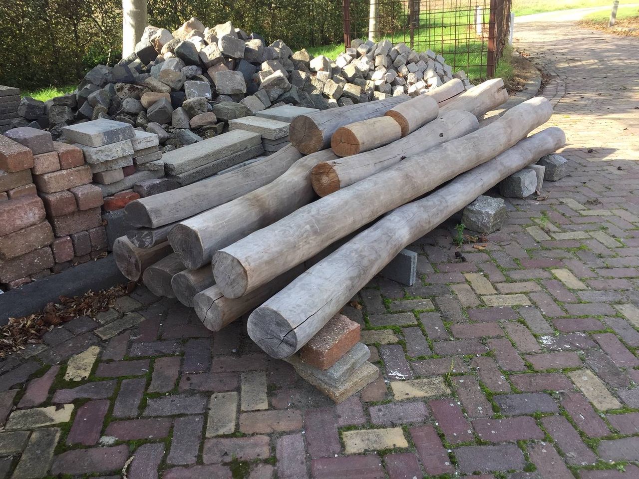 Party Garden Pillars Heartwood 8 pieces