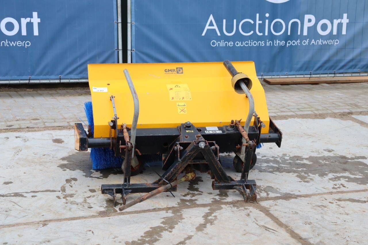 Sweeping brush attachment Stensballe