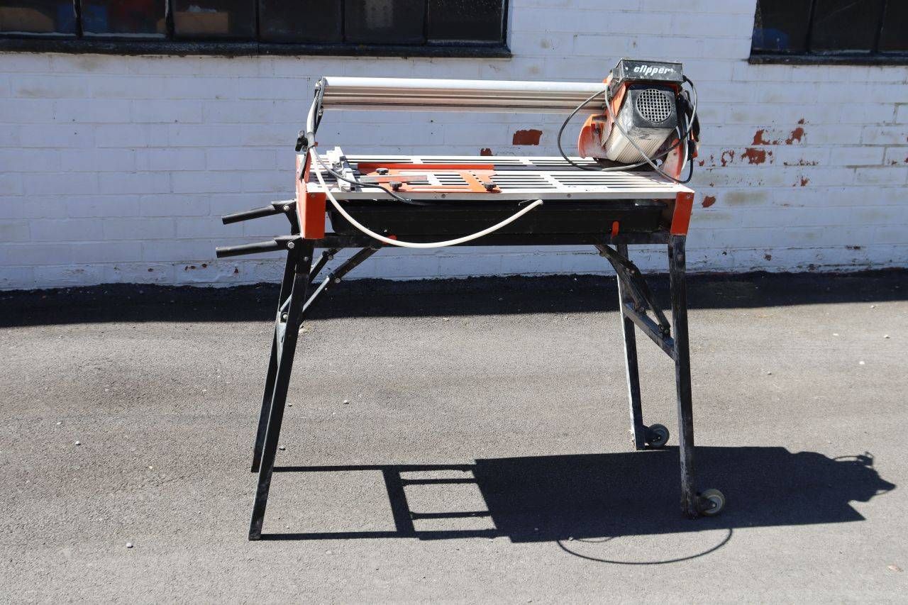 Stone saw machine Saint Gobain TR201E Electric 0.9kW 2015 (Margin)