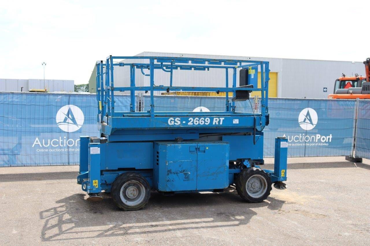 Scissor lift Genie GS2669 Diesel 680kg 9.90m