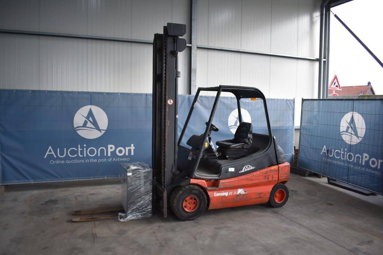 Heftruck Linde E30-01 Elektrisch 3000kg