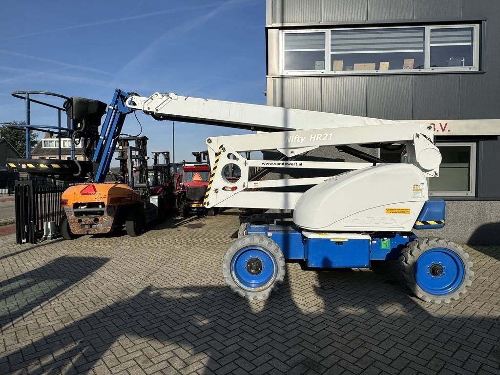 Articulating boom lift Nifty HR21DE Hybrid 20.8m