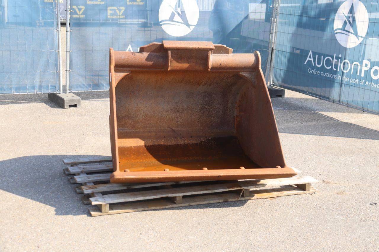 Set of excavator buckets 6/22 H6/21 H6/23 3 pieces
