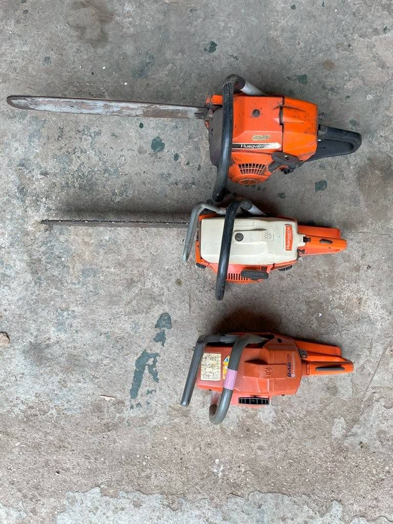 Husqvarna Chainsaws Lot
