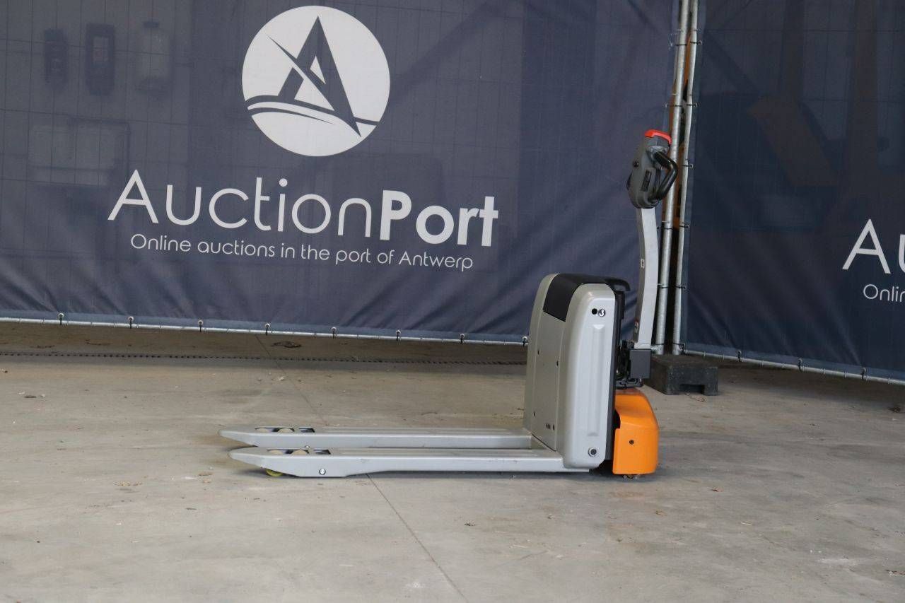 Transpaleteira elétrica Still ECH 15 1500kg 2022