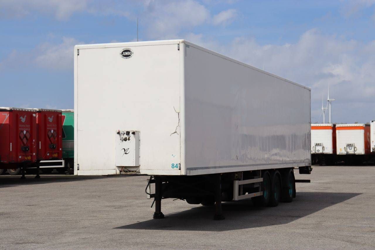 Semi-remorque fermée Jumbo DO270SE 39500kg 2011