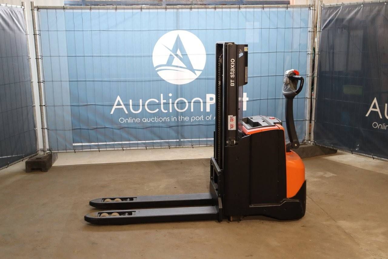 Stacker Toyota SWE200D Electric 2000kg 2.1m 2019 New